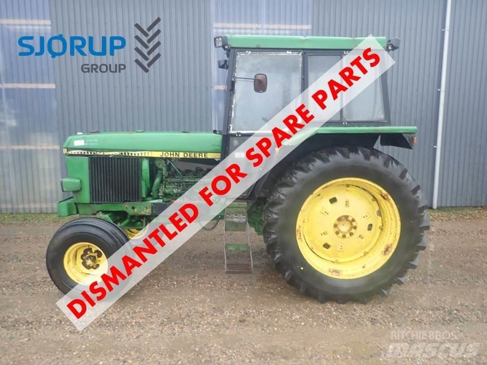 John Deere 3140 الجرارات