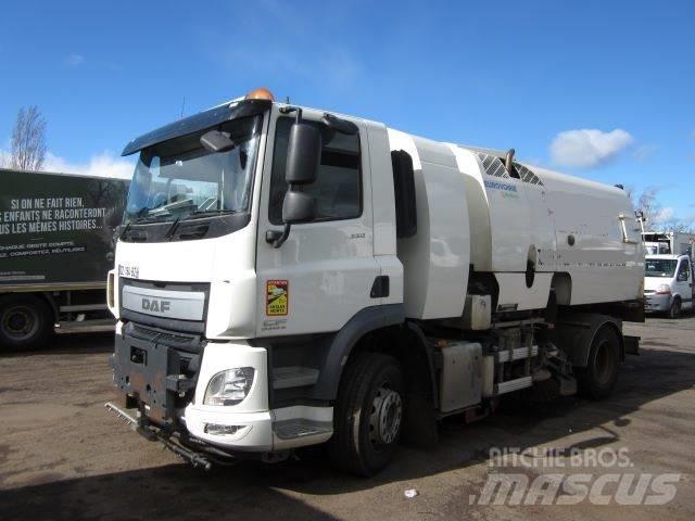 DAF CF330 شاحنات كاسحة