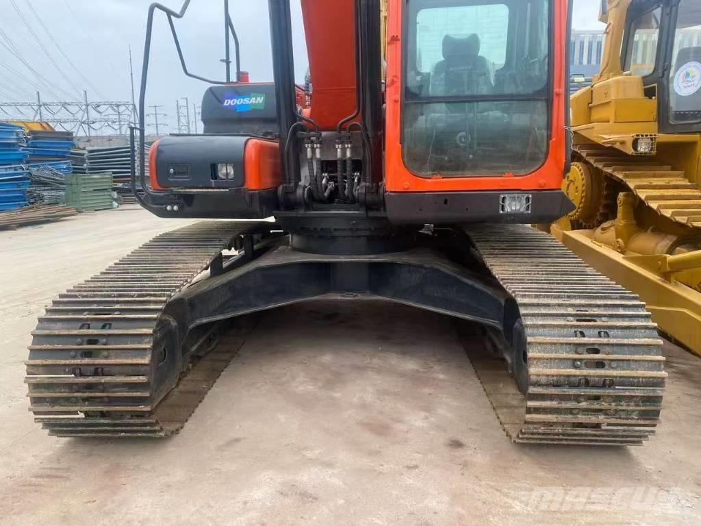 Doosan DX 225 حفارات زحافة