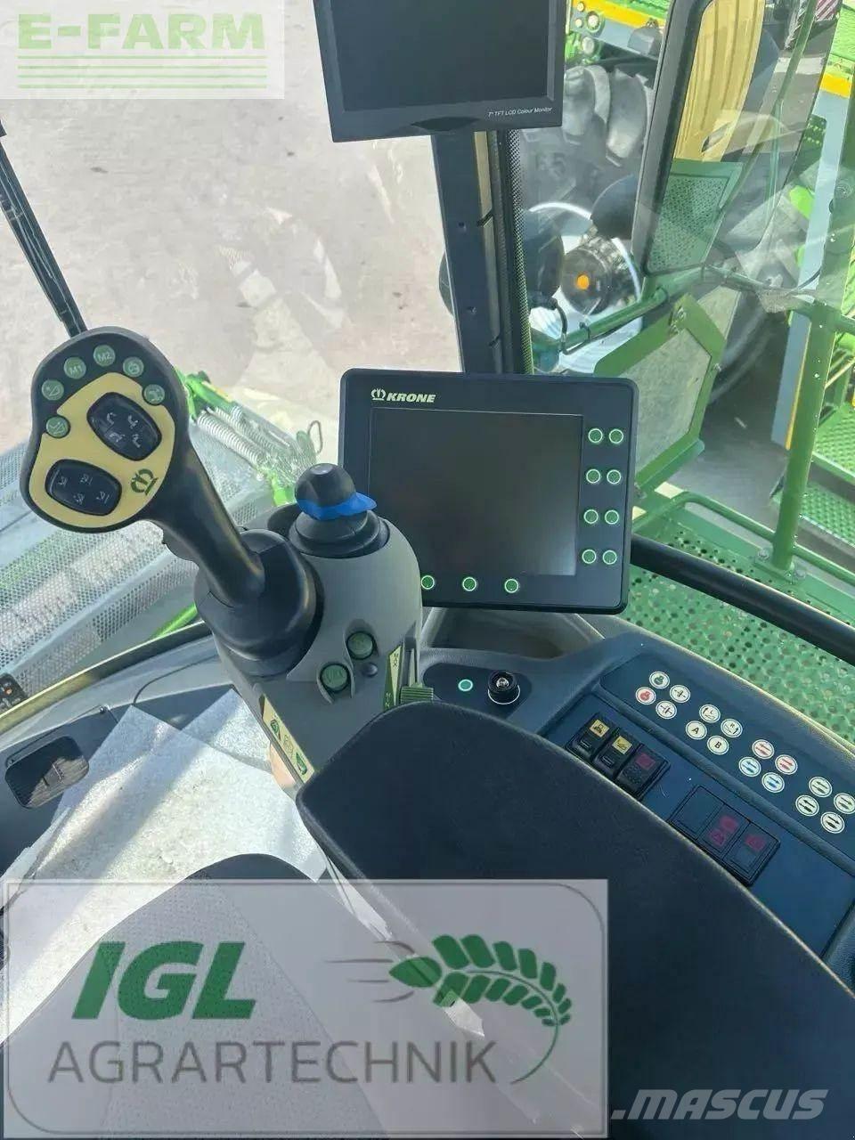 Krone big x 700 i علافات ذاتية الدفع