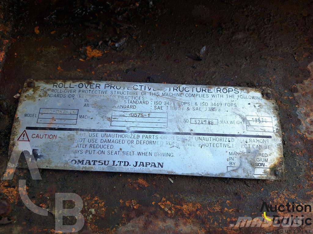 Komatsu D57S-1 لوادر زحافة