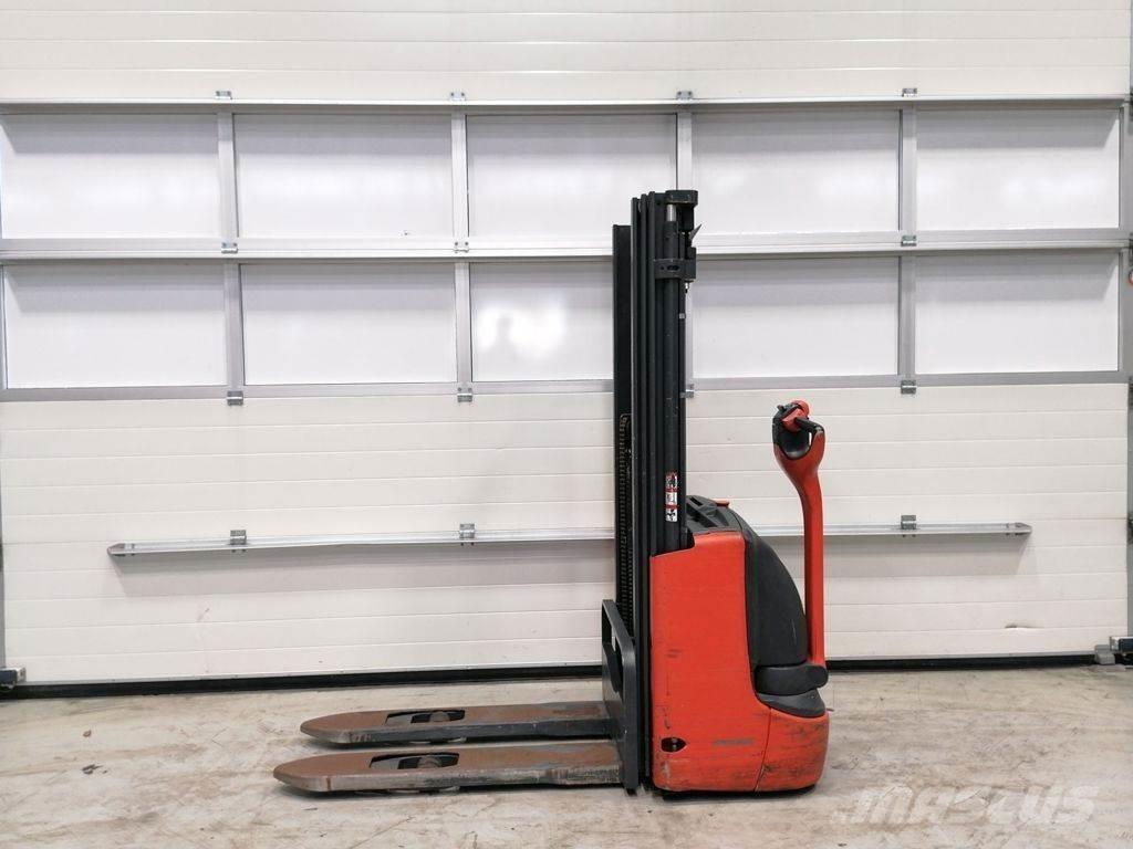 Linde L10 معدات التكديس الجوالة