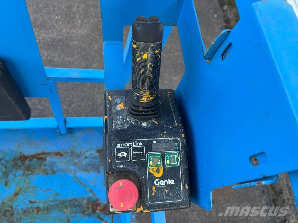 Genie GS 4047 رافعات مقصية الشكل