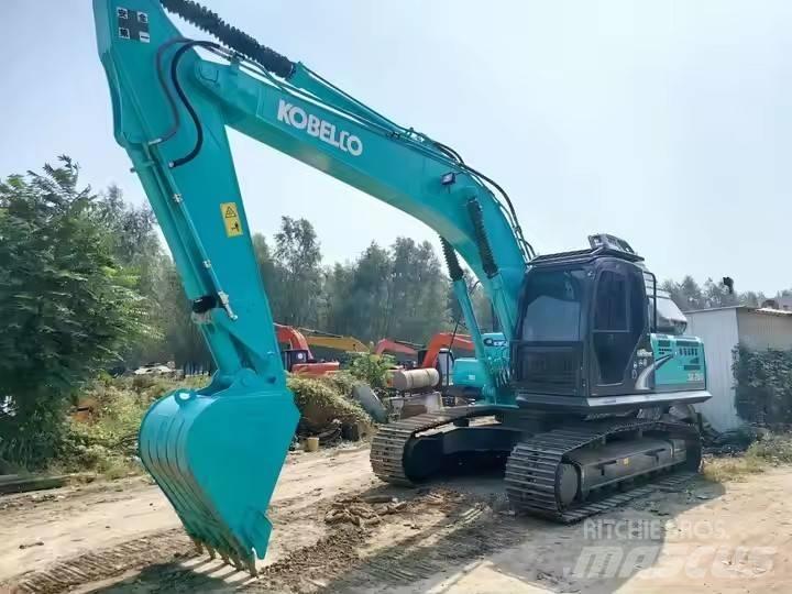 Kobelco SK200-8 حفارات زحافة