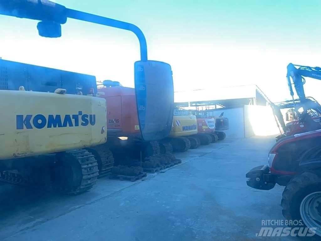 Valtra A134 الجرارات