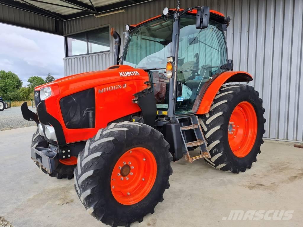 Kubota M 110 GX الجرارات