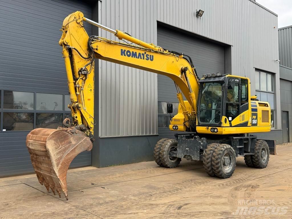 Komatsu PW180-11 حفارات بعجل