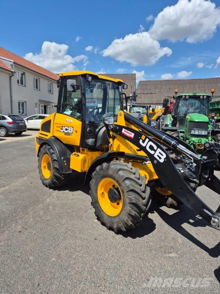 JCB 409 Agri معدات مناولة لأغراض الزراعة