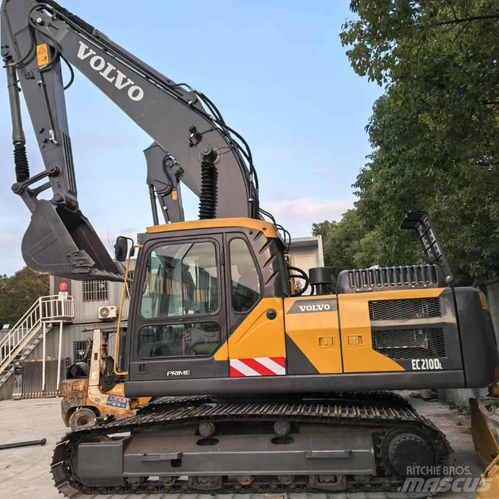 Volvo EC 210 B LC حفارات زحافة