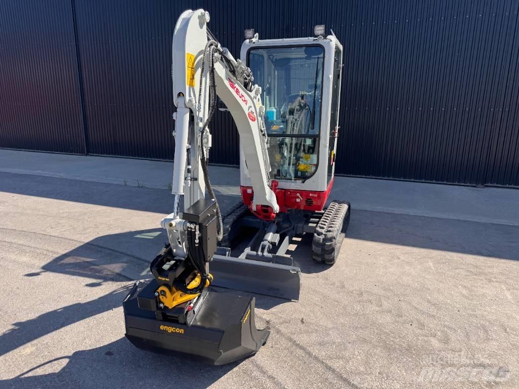 Takeuchi TB 320 حفارات صغيرة أقل من 7 طن (حفارات صغيرة)