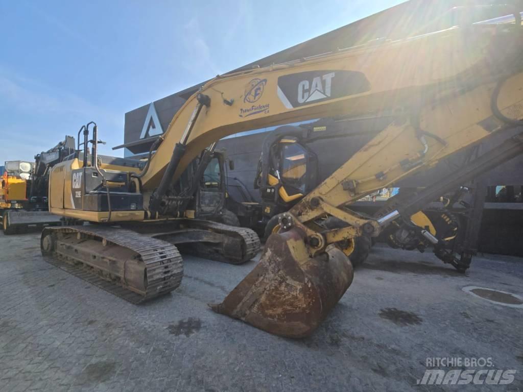 CAT 329 E LN حفارات زحافة