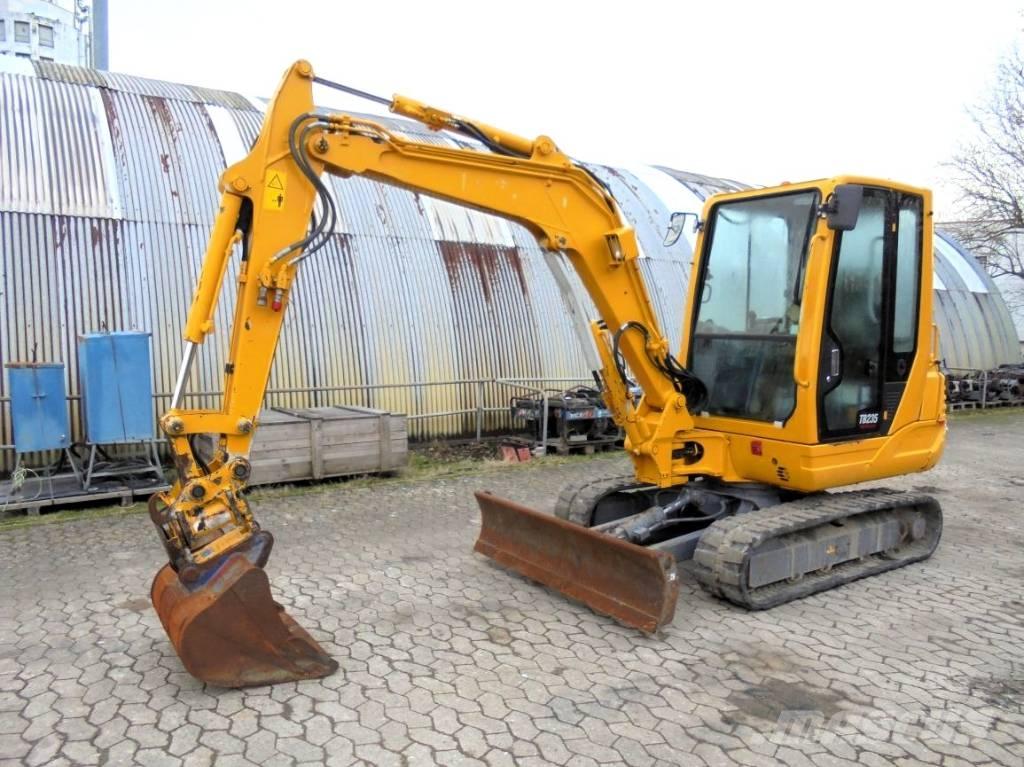 Takeuchi TB 235 حفارات صغيرة أقل من 7 طن (حفارات صغيرة)