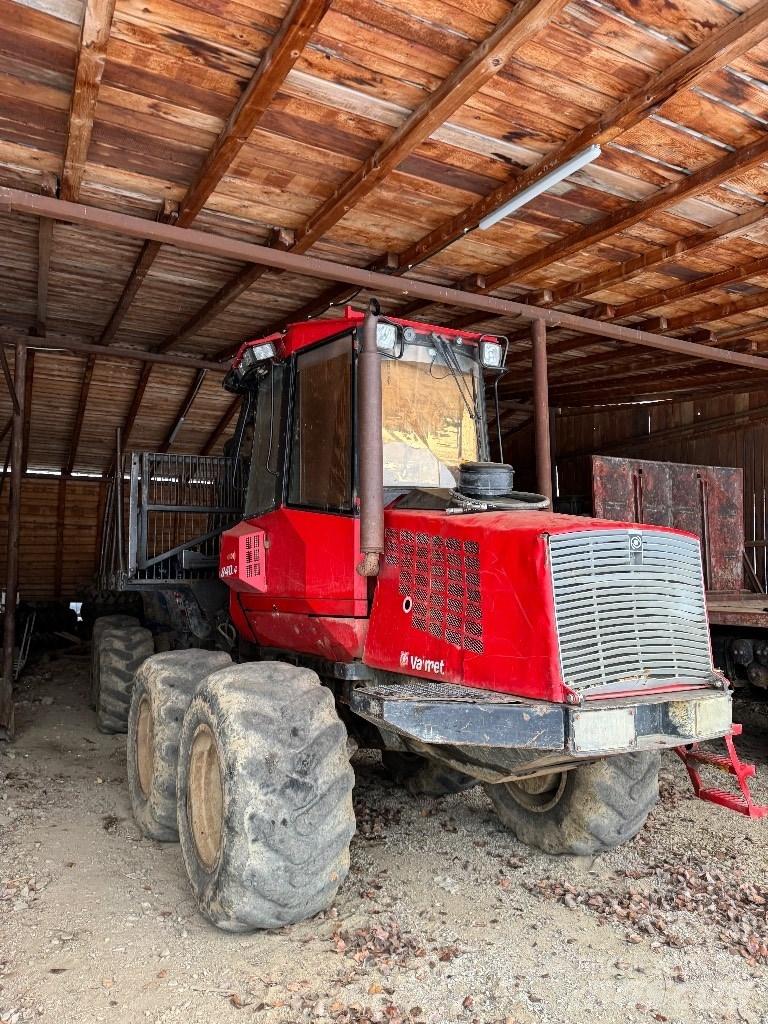 Valmet 840.4 شاحنات