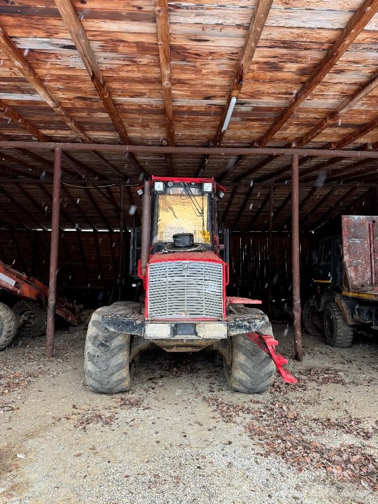 Valmet 840.4 شاحنات