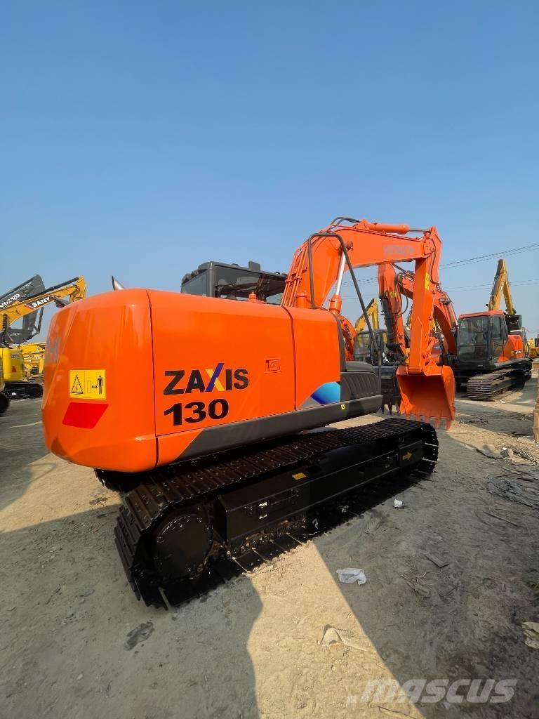 Hitachi ZX 130 H حفارات زحافة