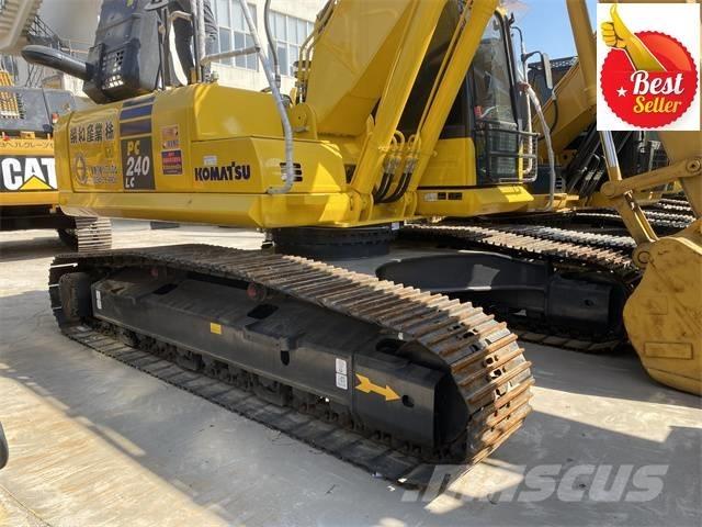 Komatsu PC 240 LC حفارات زحافة