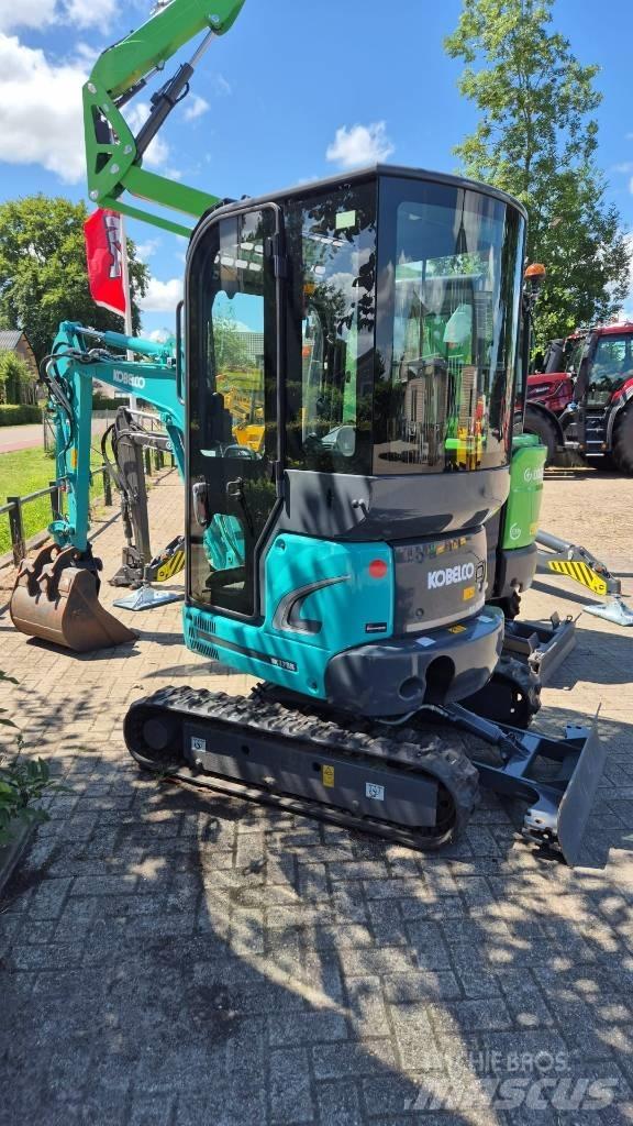 Kobelco SK 17 SR حفارات صغيرة أقل من 7 طن (حفارات صغيرة)