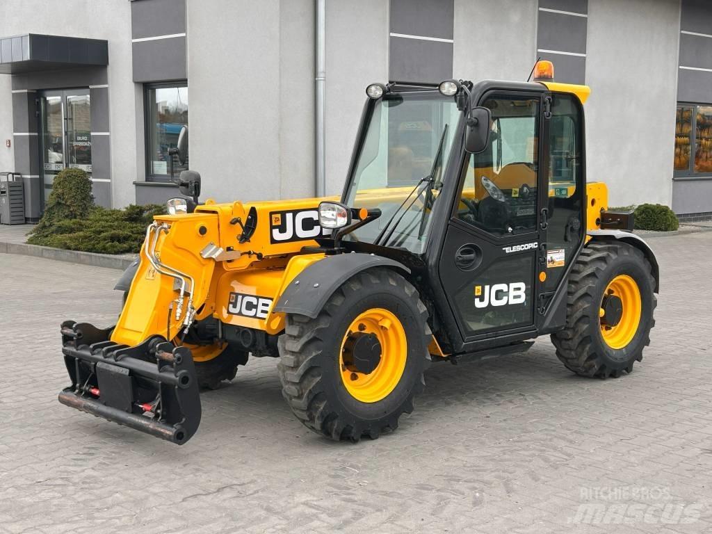 JCB 525-60 AGRI معدات مناولة لأغراض الزراعة