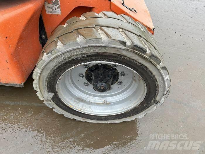 JLG E450AJ رافعات ومنصات أخرى