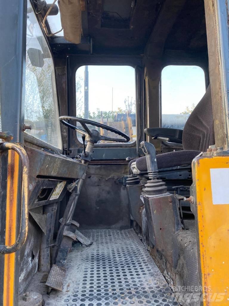 Ahlmann AZ 10 لوادر بعجل
