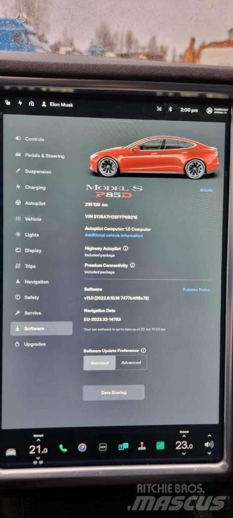 Tesla Model S P85D سيارات