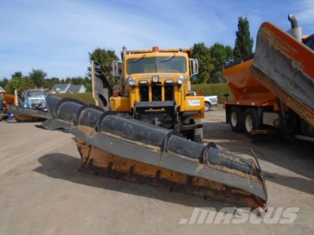 International 5070 حراثات ونصول الجليد