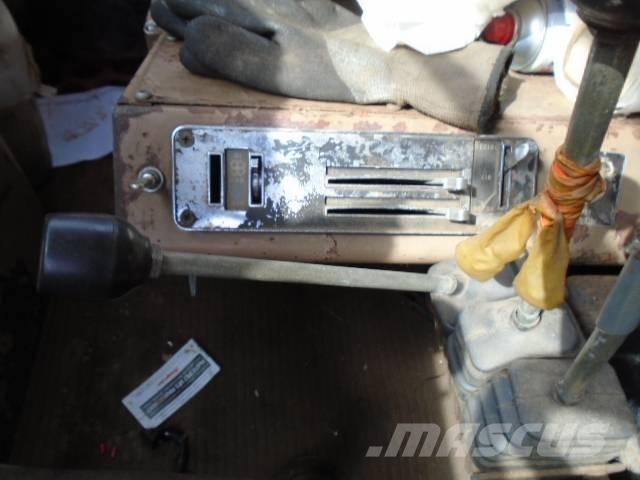International 5070 حراثات ونصول الجليد
