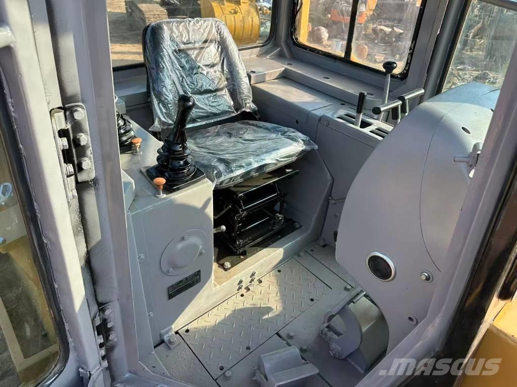 CAT D6G بلدوزرات مجنزرة