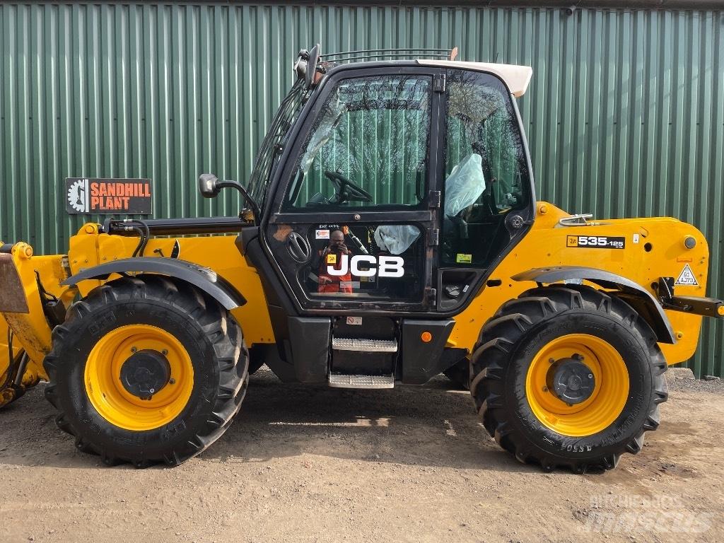 JCB 535-125 مناولات متداخلة