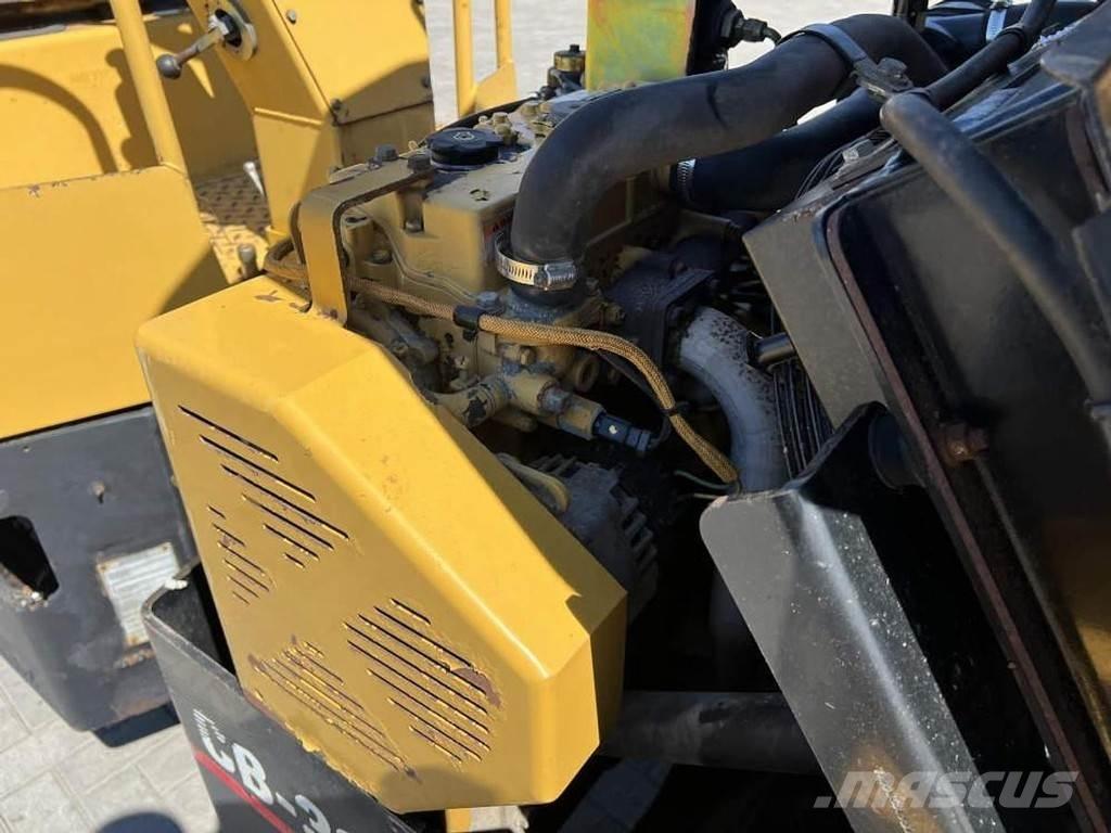 CAT CB 334E مداحل ثنائية الاسطوانة
