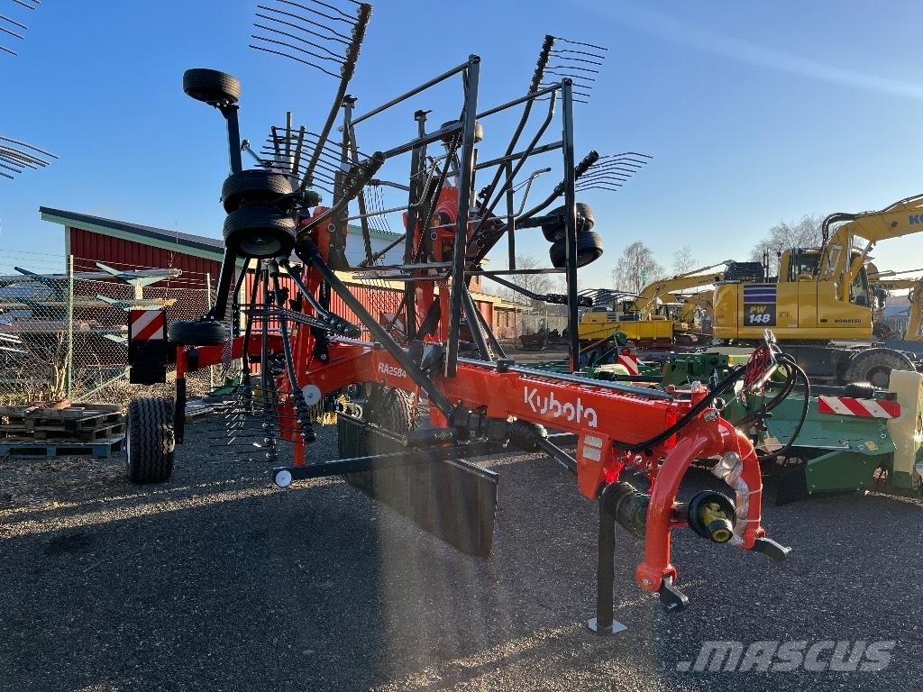 Kubota RA2584 محشات