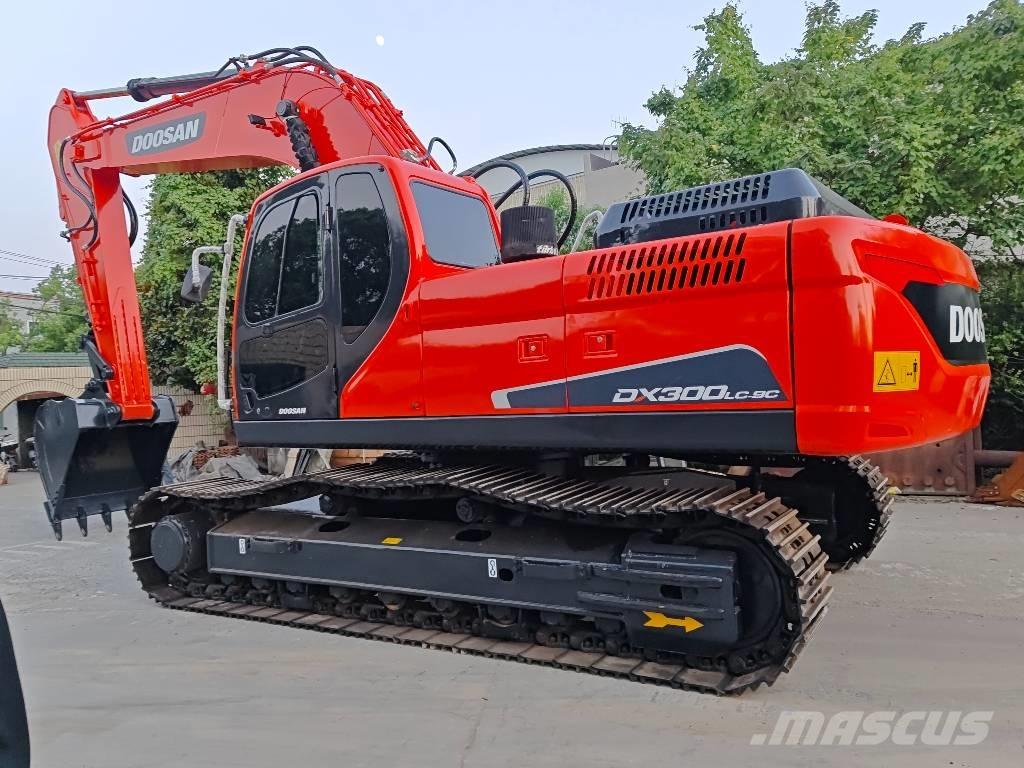 Doosan DX 300 LC-9C حفارات زحافة