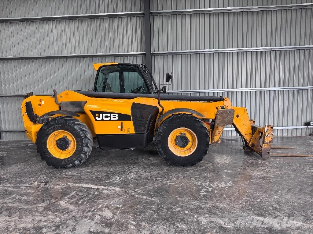 JCB 535-140 Turbo مناولات متداخلة