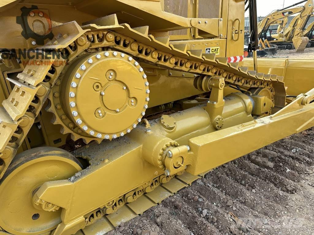 CAT D8R بلدوزرات مجنزرة