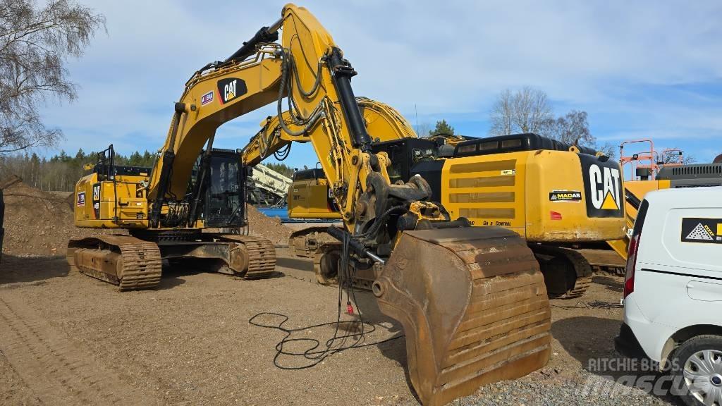 CAT 336 F L حفارات زحافة