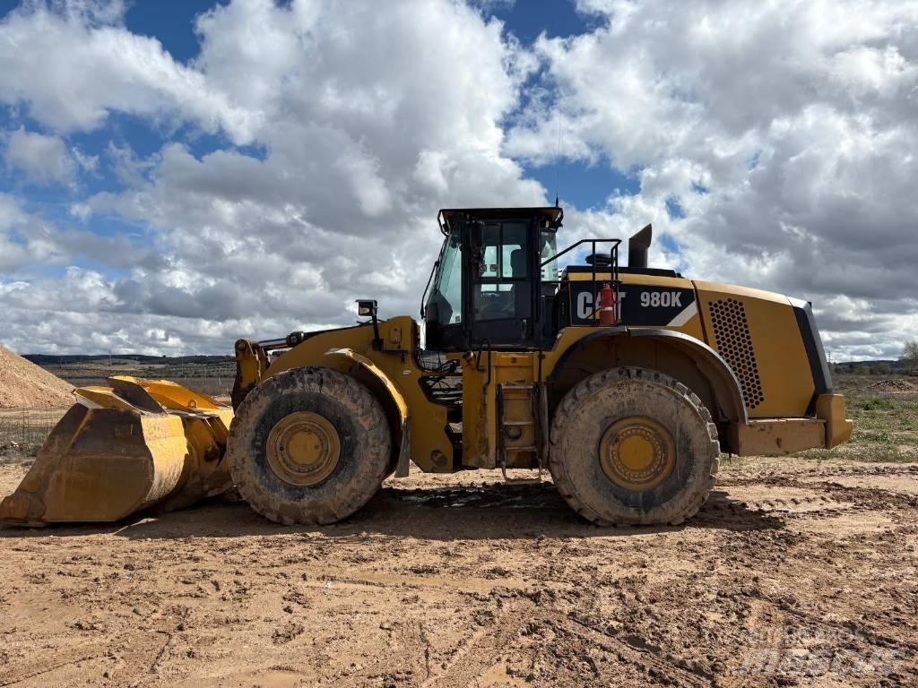 CAT 980 K لوادر بعجل