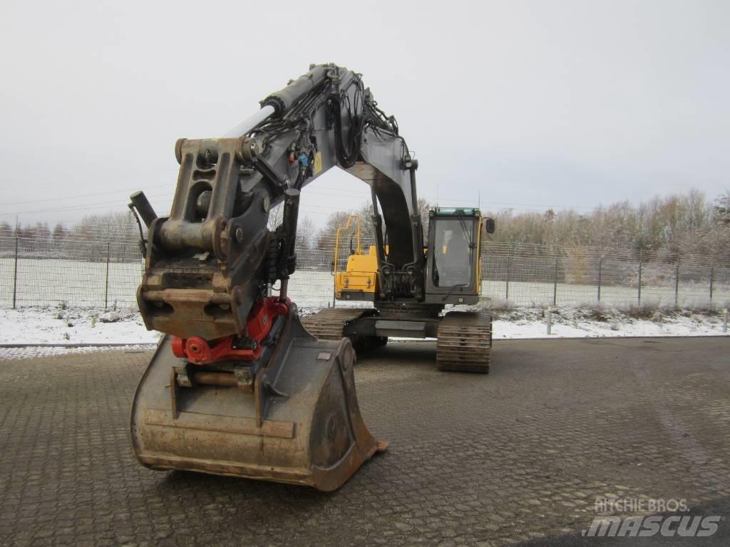 Volvo EC 300 D L حفارات زحافة