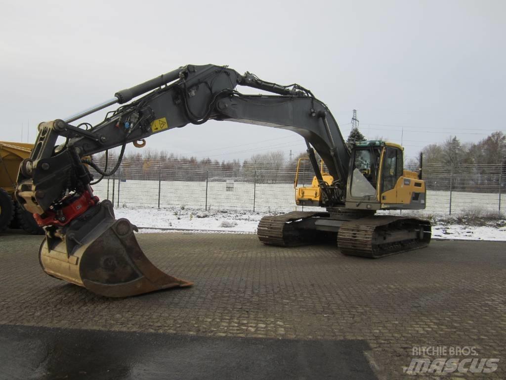 Volvo EC 300 D L حفارات زحافة