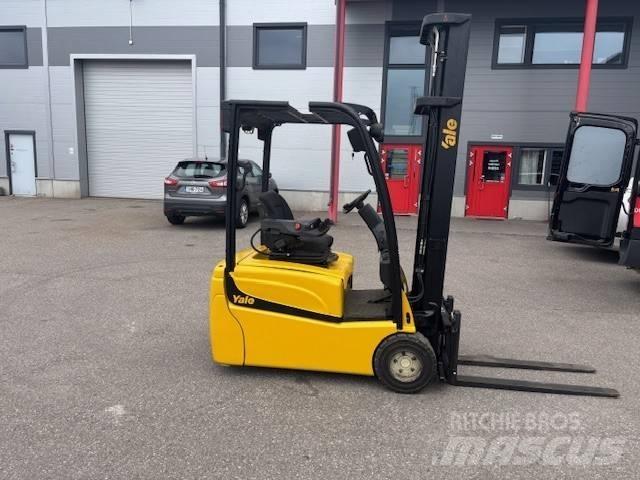 Yale ERP 20 VT شاحنات ذات رافعات شوكية تعمل بالكهرباء
