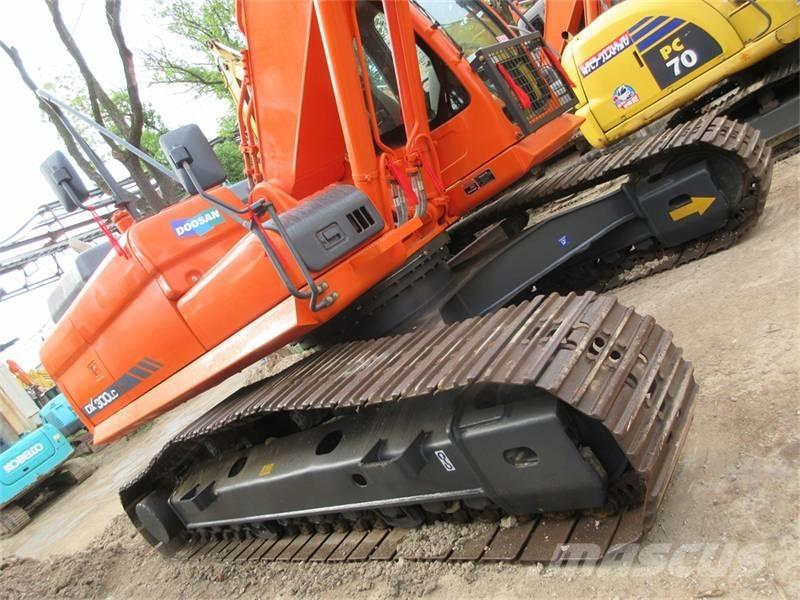 Doosan DX 300 LC حفارات زحافة