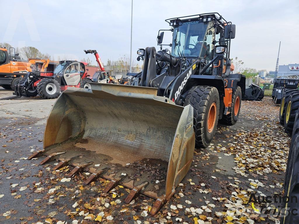 Doosan DL280-7 لوادر بعجل