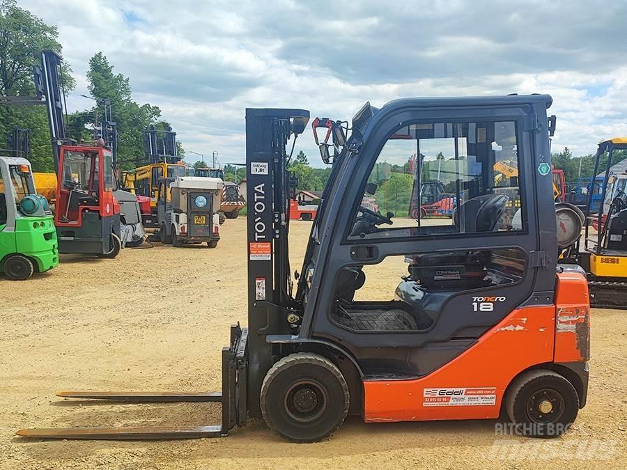 Toyota 02-8FGF18 شاحنات LPG