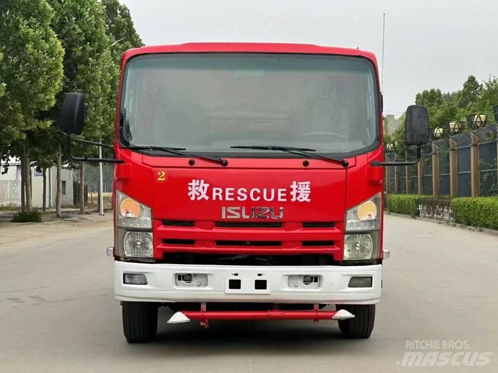 Isuzu ELF مركبات الأغراض العامة