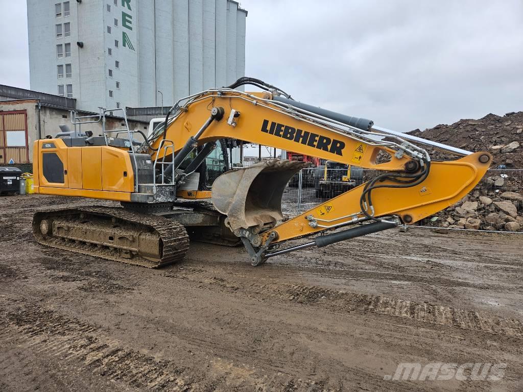 Liebherr R924 LC حفارات زحافة