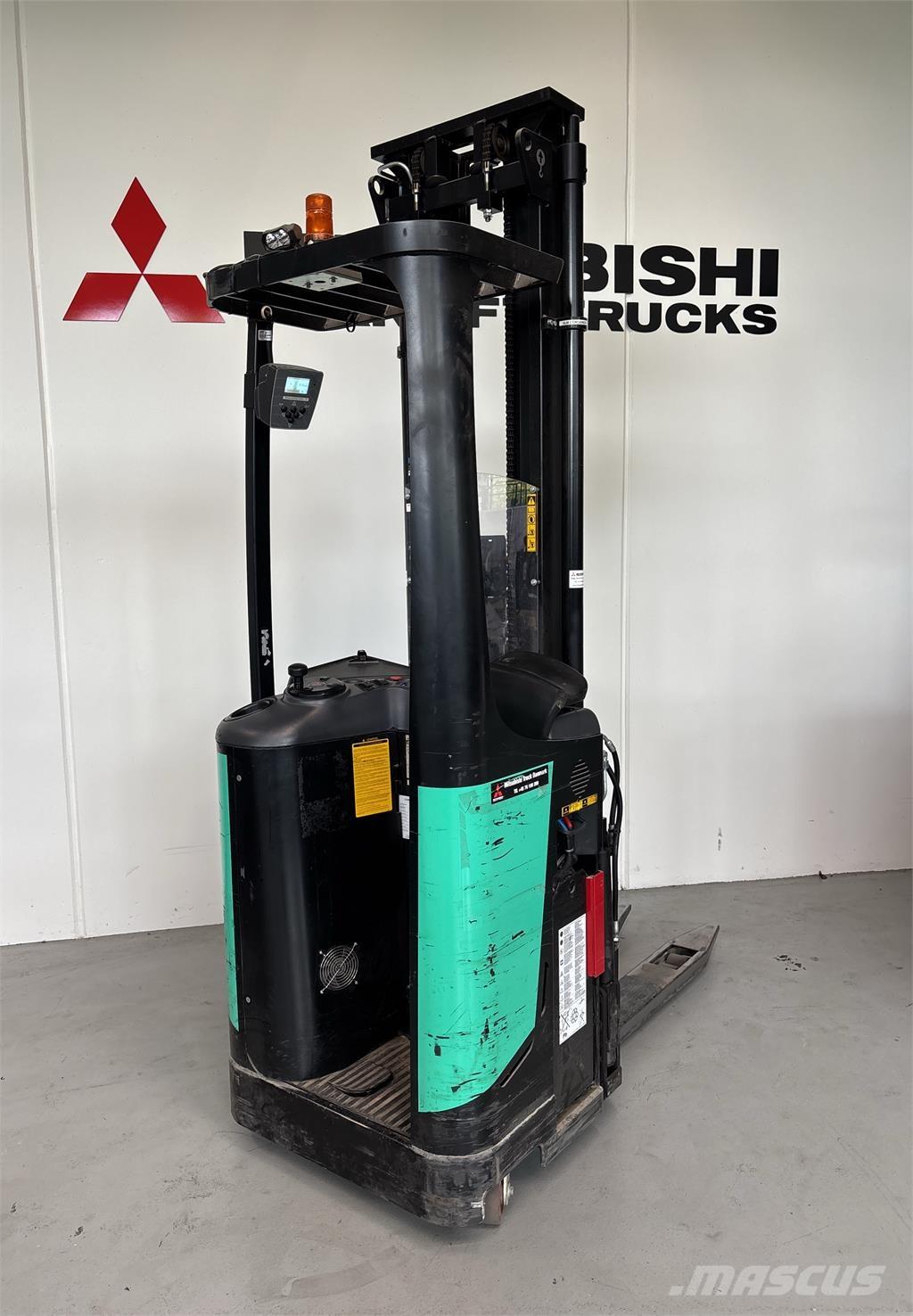 Mitsubishi SBR16N شاحنات مناولة ذاتية الدفع