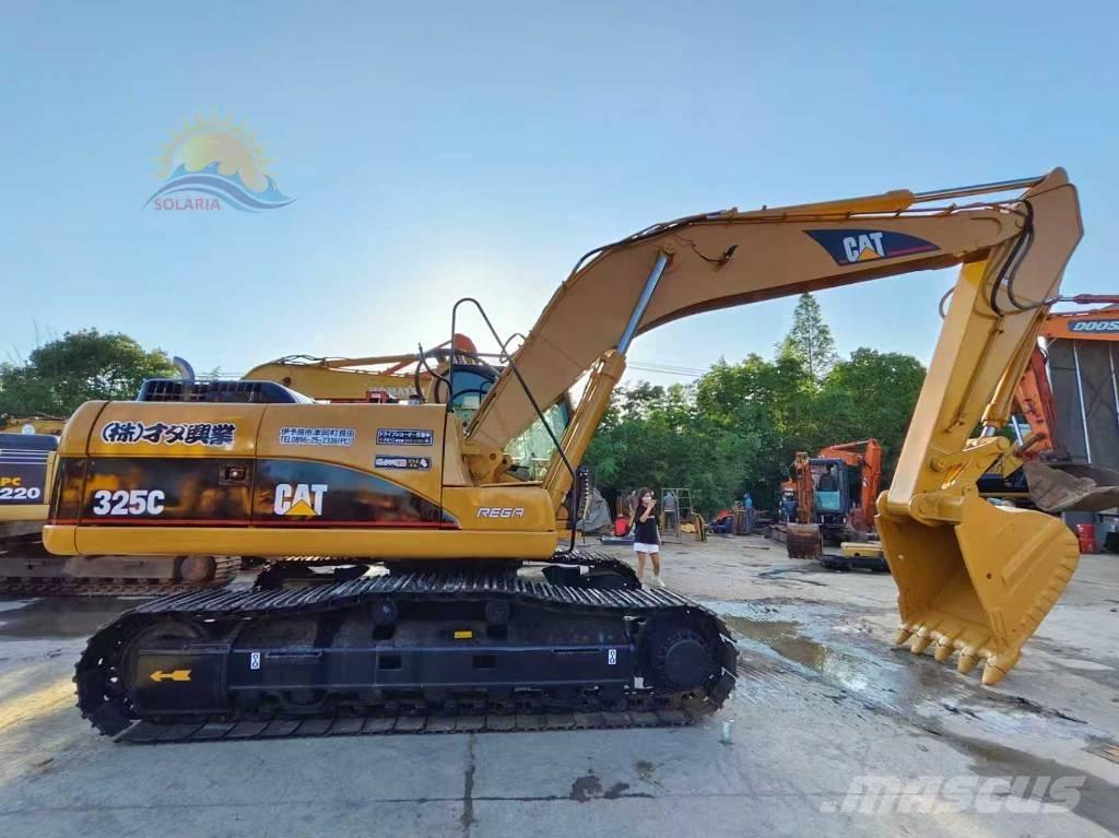 CAT 325 C حفارات زحافة