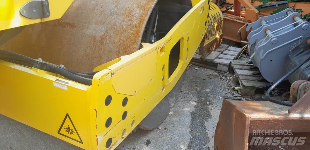 Bomag BW 177 D-5 مداحل أحادية الأسطوانة