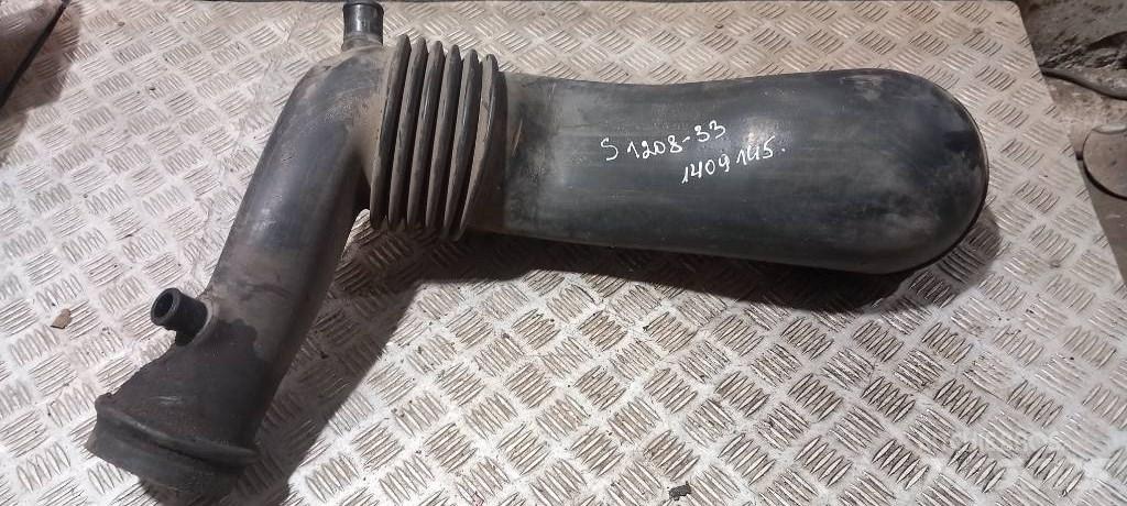 Scania 94 D.  1409145 كابينة والداخلية