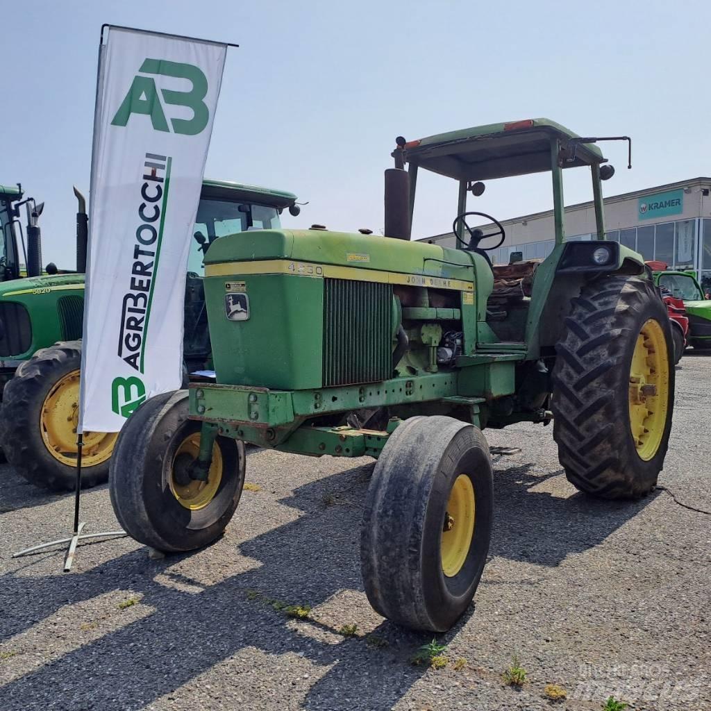 John Deere 4230 الجرارات