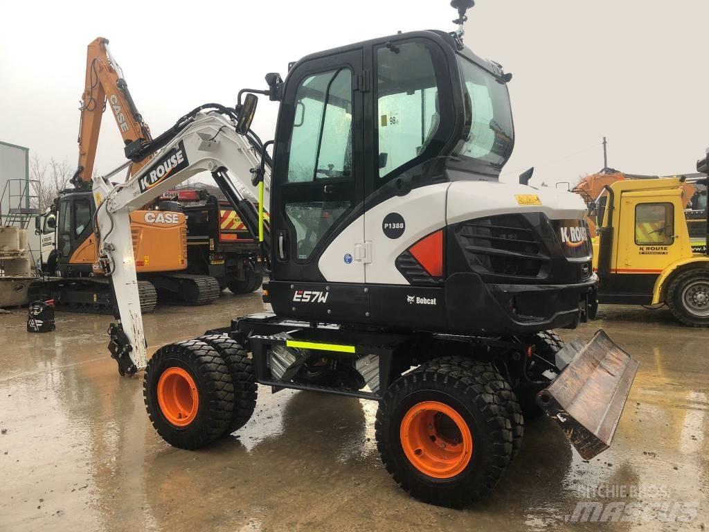 Bobcat E 57 W حفارات بعجل